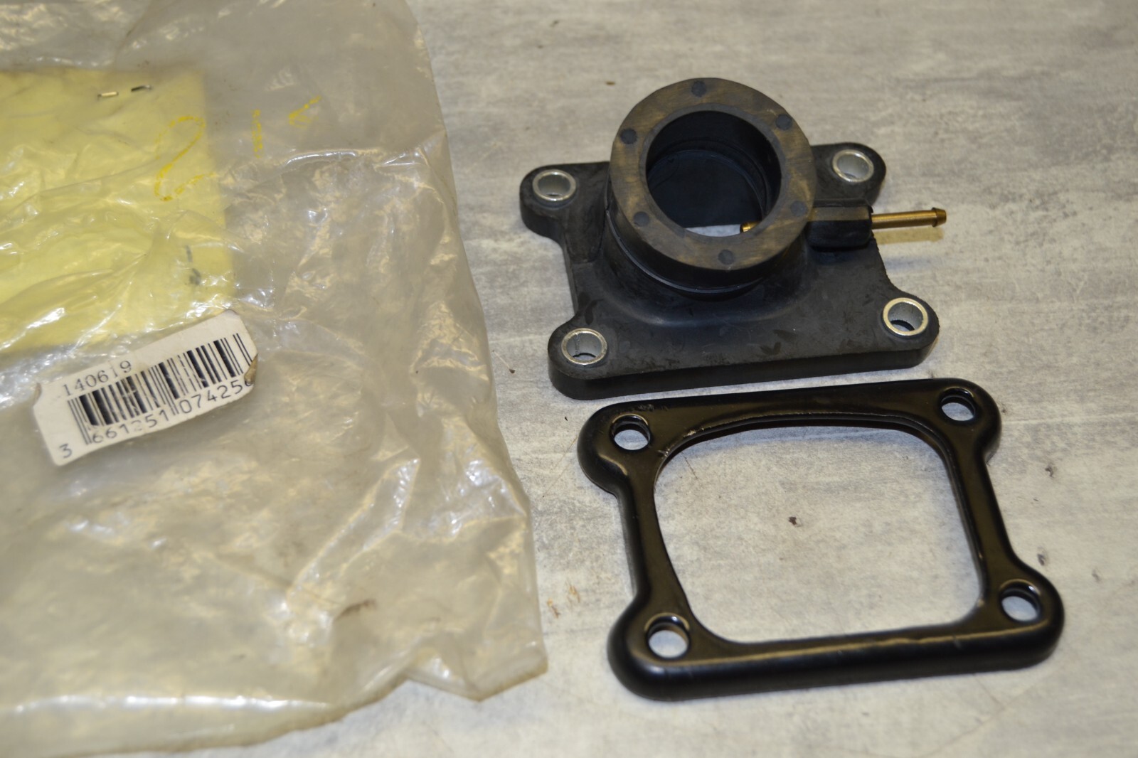 Pipe d admission RSM anti prise d air pour carburateur 24mm Derbi Senda