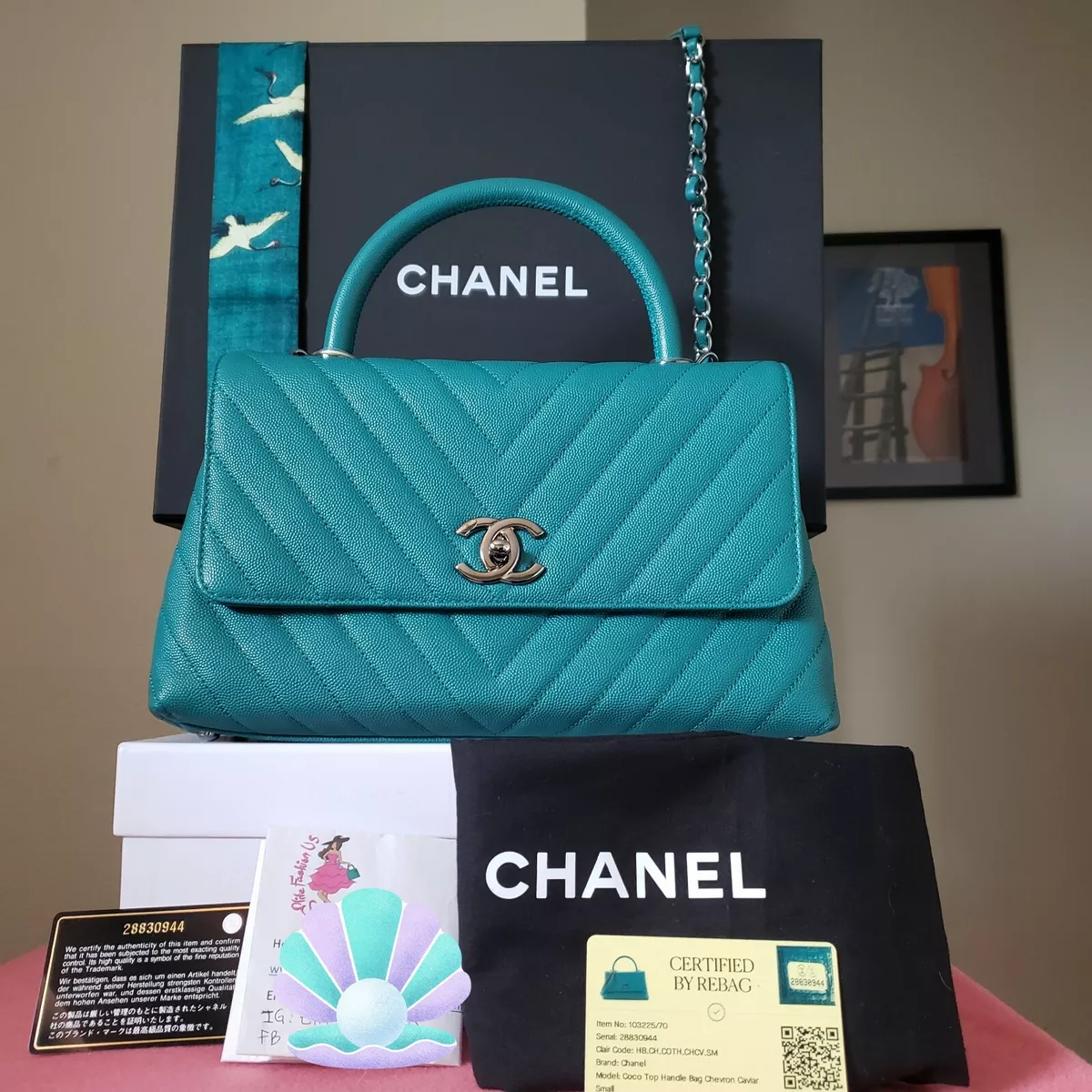 Chanel 22A Quilted Coco Handle Mini Emerald Green Caviar – ＬＯＶＥＬＯＴＳＬＵＸＵＲＹ