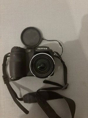 FujiFilm FinePix S1000fd 10.0MP Digitalkamera, schwarz, guter Zustand - Bild 1 von 4