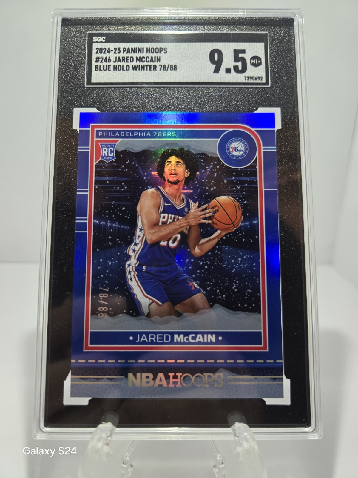 2024-25 Panini Nba Hoops - Rookies Jared McCain #246 Holo Blue Winter /88 (RC)