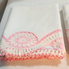 Set of 2 White Cotton Pillowcases 20 x 30 in Pink Crochet Lace Trim