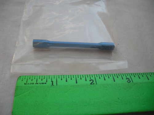 Team Associated 4687, 12R5 Motor Mount Standoff, Engine, RC R/C Car Parts - Picture 7 of 7