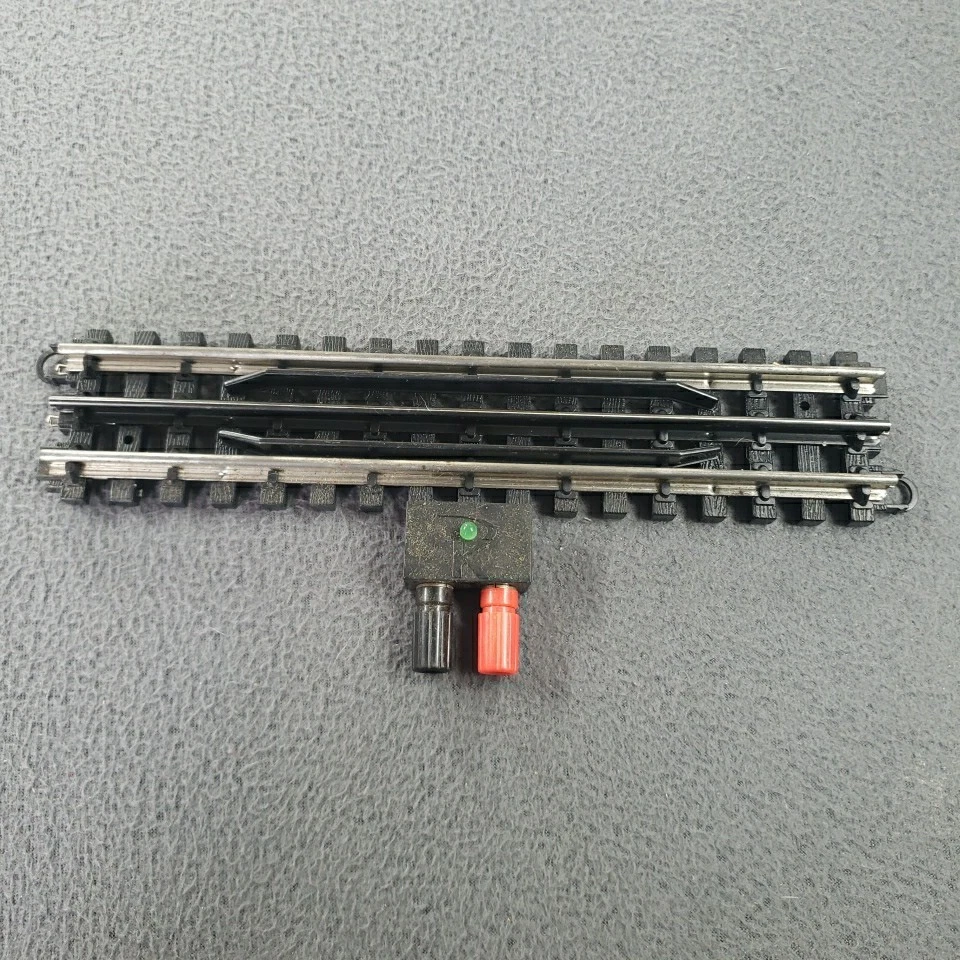 Lot of 2 K-Line K-0799 O Gauge Supersnap Terminal Track W Surge Protector Bundle - Image 2 of 4