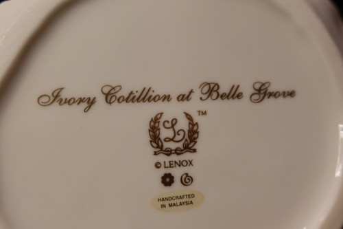 LENOX 4 FIGURINE DAMA PORCELLANA SIGNORE VITTORIANE DELLA MODA AVORIO COTILLION - Foto 14 di 24