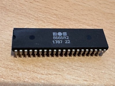 8565R2 CSG/MOS Video Chip IC VIC, Commodore C64 #17 87