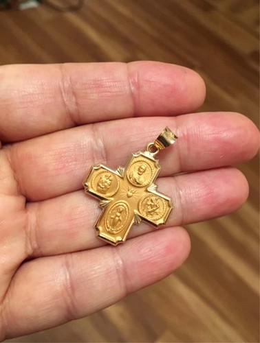 14K Gold 4 Four Way Pendant Medal St 