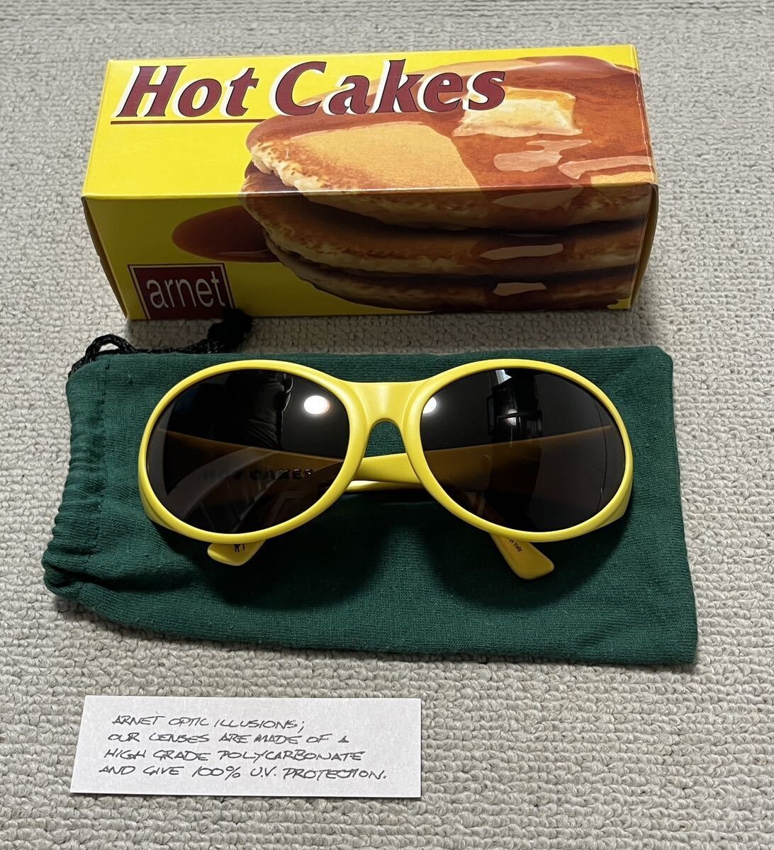 Arnette Hot cakes 90s Vintage yellow Sunglasses Made in Arnette Hot cakes 90s Vintage yellow Sunglasses Made in