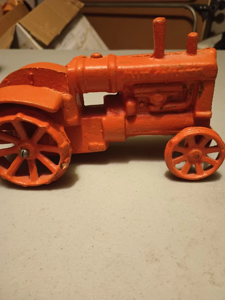 Arcade Allis Chalmers  cast iron farm tractor replicas collectibles  - Image 4 of 4