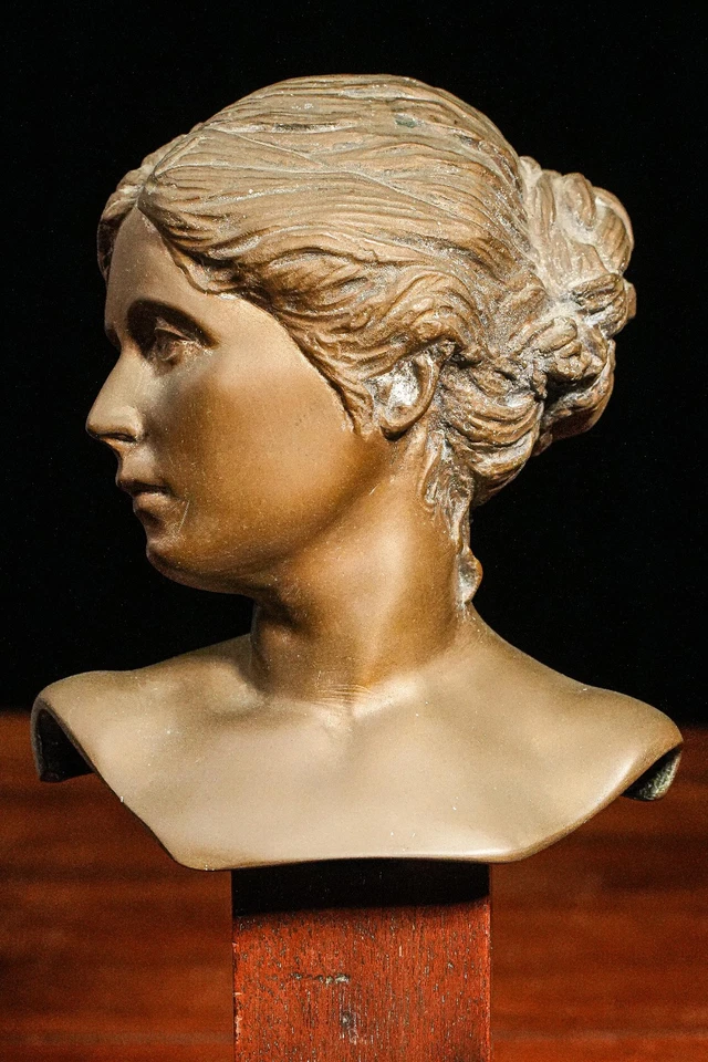 Quality Artist Signed Female Profile Antique Bronze Art Statue Bust Sculpture - Image 4 of 4