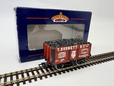 Bachmann 37-125K T Burnett & Co 8 Plank Wagon OO Gauge #BD47