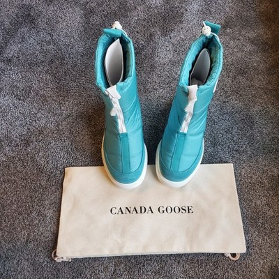 Size 9 Canada Goose Women's Cypress Fold-Down Teal  Puffer Boots NEW WITHOUT BOX