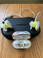 BOSE Sound Sport Wireless Earbuds Earphones Apple Earpods LOT in Case No Cable