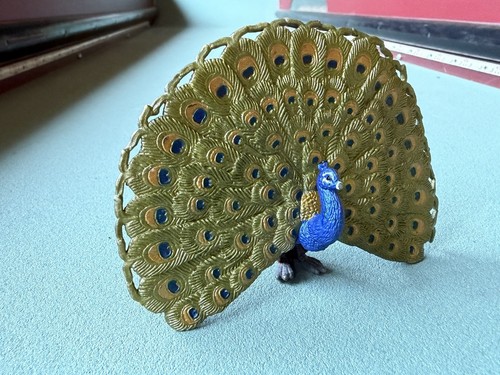 Safari Ltd PEACOCK Figure Wings of the World Bird Feathers Open 2007 Avian Toy