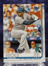 2019 Topps #260 - Aaron Hicks - New York Yankees - Near Mint