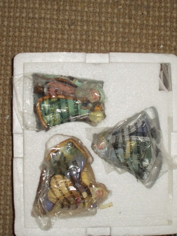 NEW Three Thomas Kinkade Ashton-Drake Old World Santa Ornaments