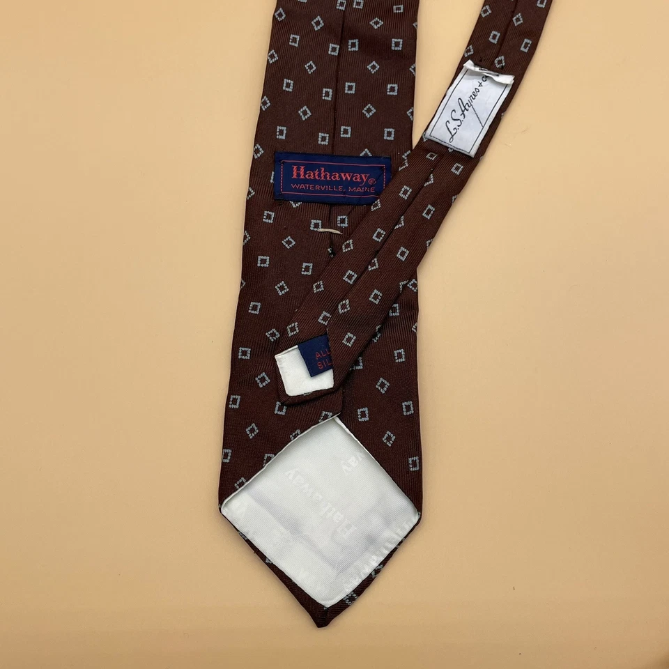 VINTAGE HATHAWAY, WATERVILLE, MAINE 100% Silk Men's Tie, Geometric Brown - Image 2 of 4