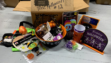 HALLOWEEN MIX BOX OF MISC ITEMS SEE PIC