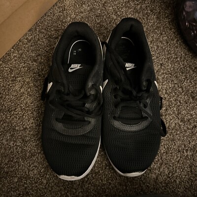 Sneakers/Nike Mesh Running Sneakers  Size 6-1/2 Girls/ladies Used