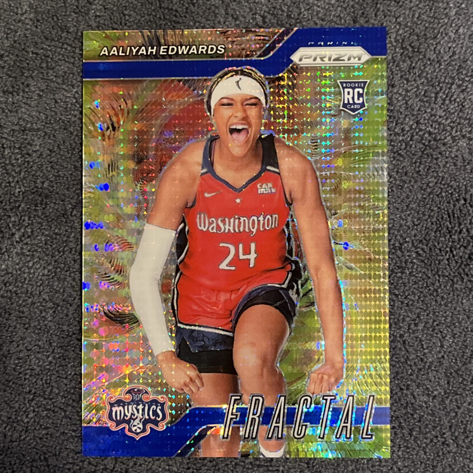 2024 PANINI PRIZM WNBA FRACTAL 3 AALIYAH EDWARDS BLUE PULSAR /199 RC