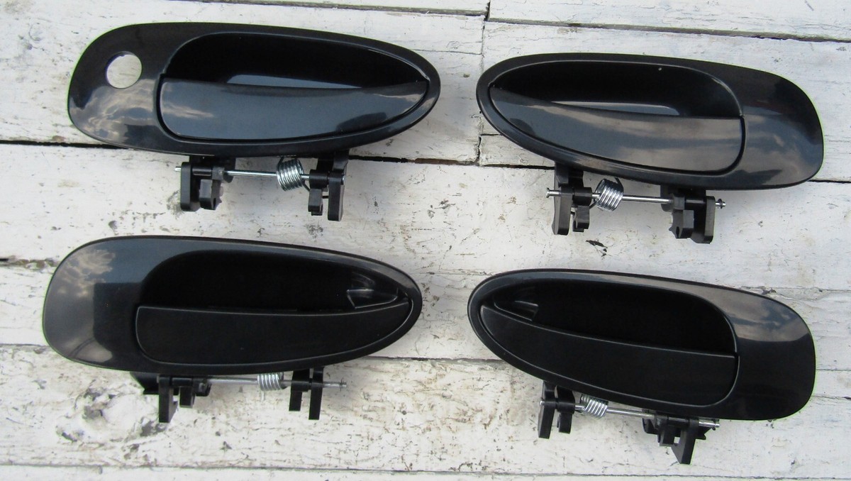TOYOTA AVENSIS T22 MODEL 1997 03 EXTERIOR OUTSIDE DOOR HANDLE 1SET