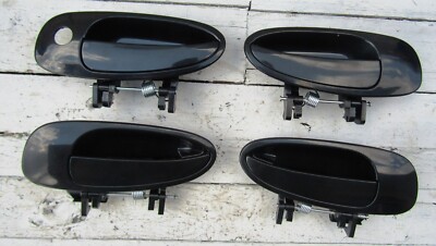 TOYOTA AVENSIS T22 MODEL 1997 03 EXTERIOR OUTSIDE DOOR HANDLE 1SET