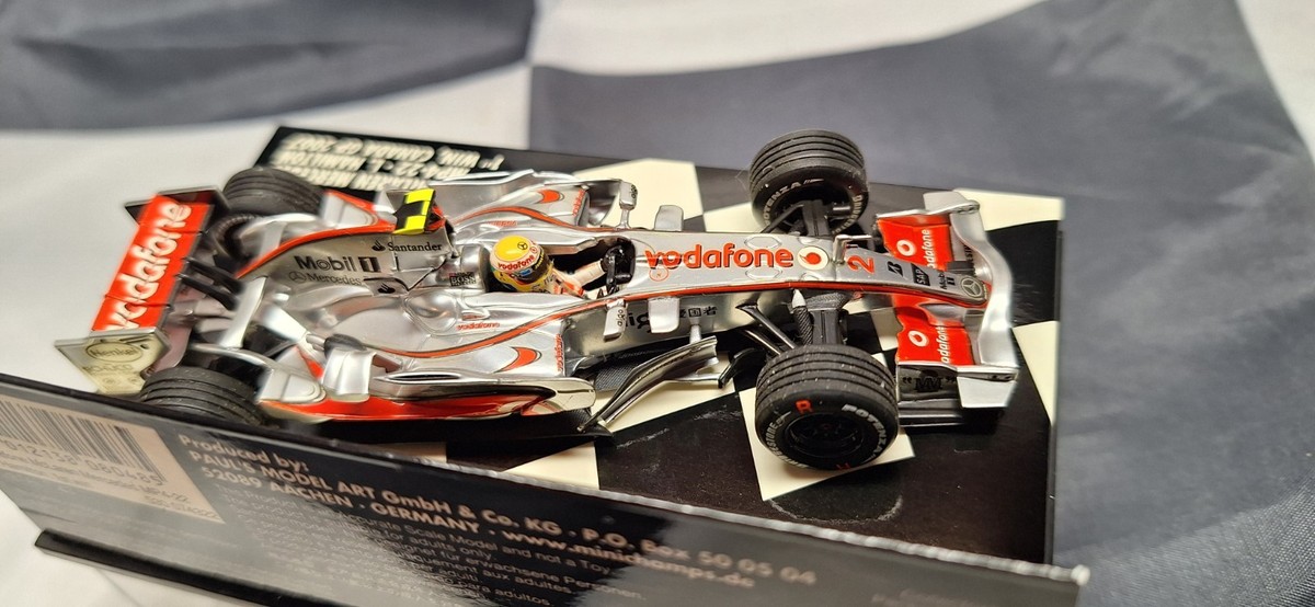 ミニチャンプス1/18 マクラーレンハミルトン2007初勝利限定モデル マクラーレン MP4-22 L.ハミルトン | F1ミニカーあれこれ