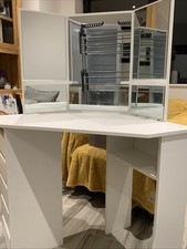 White Corner Dressing Table with Triple Mirror, Stool & 5 Drawers