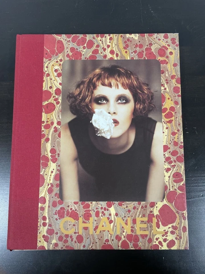 CHANEL Vintage Catalog Book 4-volume Set Fashion 1996-1998 Rare Good condition - Image 2 of 4