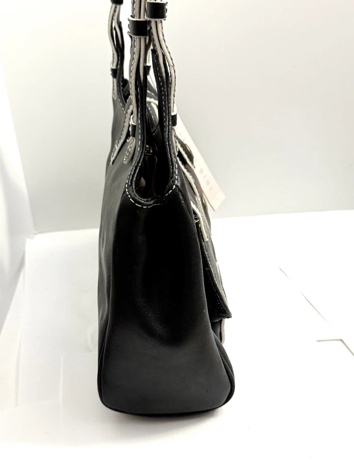 Bolsa/bolsa de ombro de couro preta Gianni Bini nova com etiquetas - Imagem 3 de 4