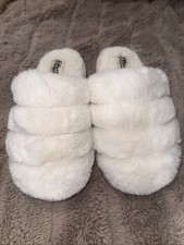 Dearfoams Women  s Faux Fur Slip-On Slippers Round Toe White US 7-8, Rubber Soles