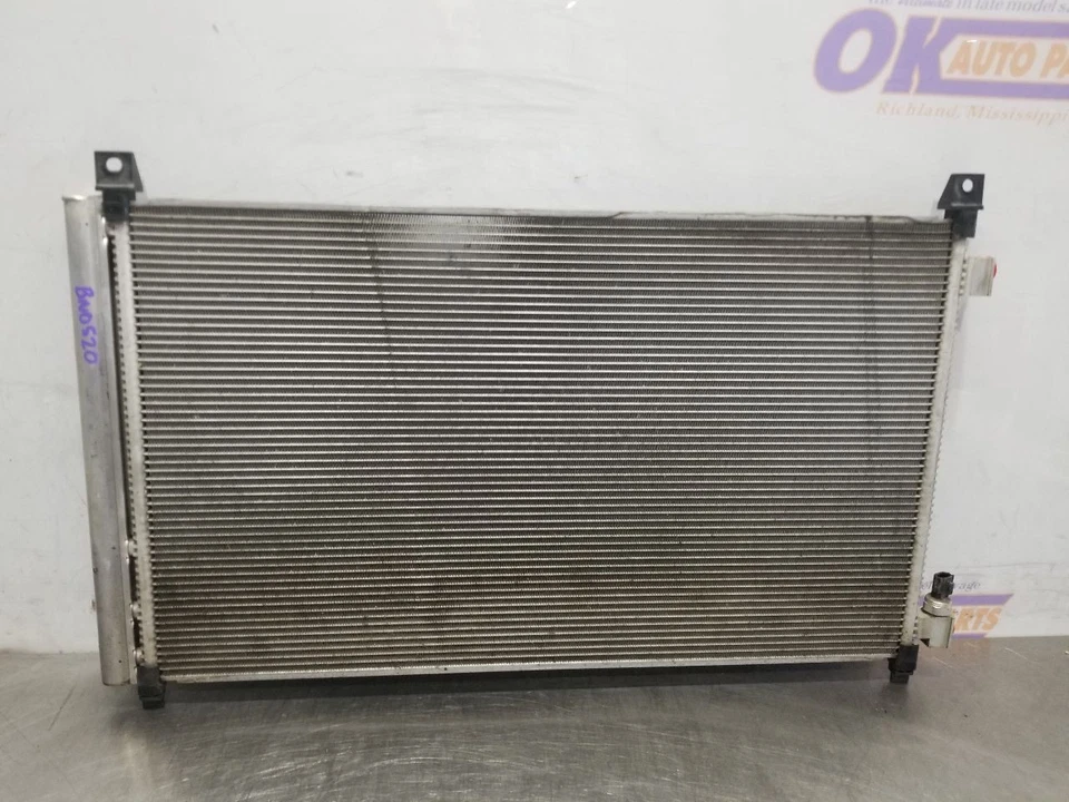 Nissan Rogue 2016 montaje condensador de CA Foto 2 de 4