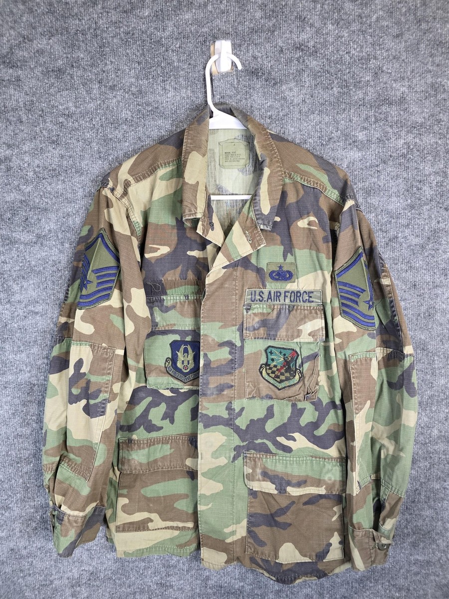 Vintage US Air Force Jacket Mens Medium Short Camo Woodland Patch