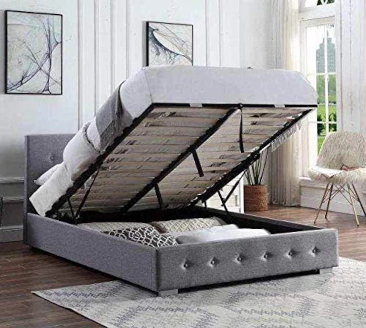 Queen with storage online