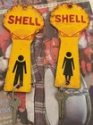 SHELL MOTOR OIL PORCELAIN SERVICE STATION RESTROOM KEY FOBS VINTAGE NICE KEYS