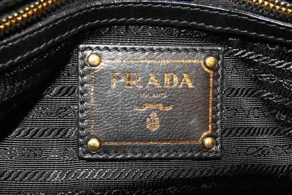 Bolso de mano Prada BN1791 de segunda mano en cuero negro y nylon con logo fruncido Foto 4 de 4
