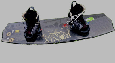 Ronix Covin Black Wakeboard Rare W Boots Bindings 2 Fins 56inLx17inW Cont Rocker