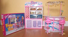 NEW GLORIA DOLLHOUSE FURNITURE Wine Cabinet+BAR Stand+Stools PLAYSET (98006)