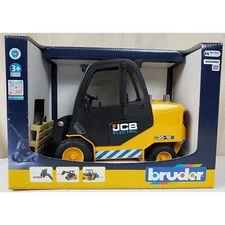 Bruder JCB Teletruck with Pallet 1:16 Scale Ages 4+