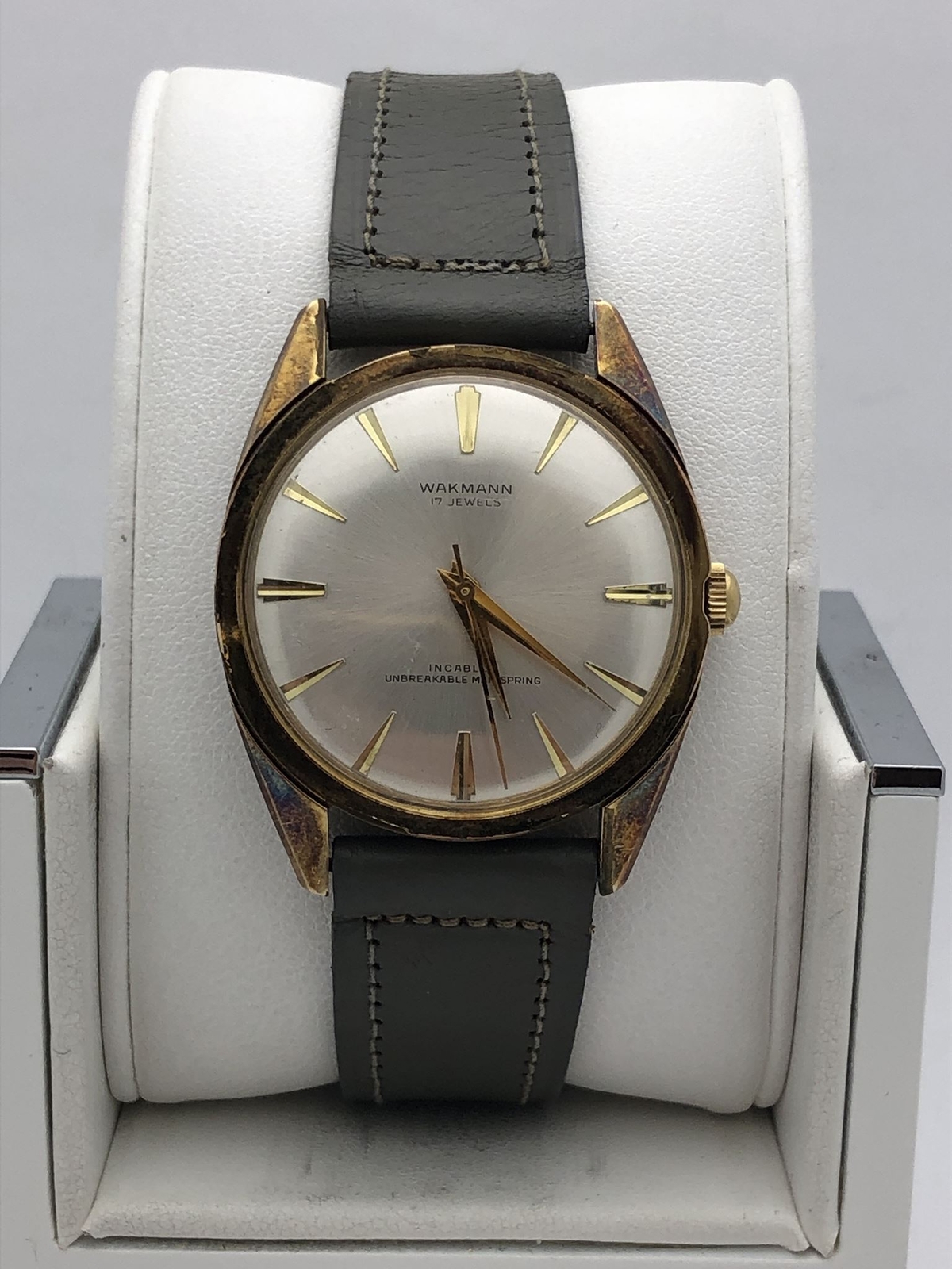 Walkman Light Gray Dial Gray Leather Racing Royal Strap Men's Watch | eBay