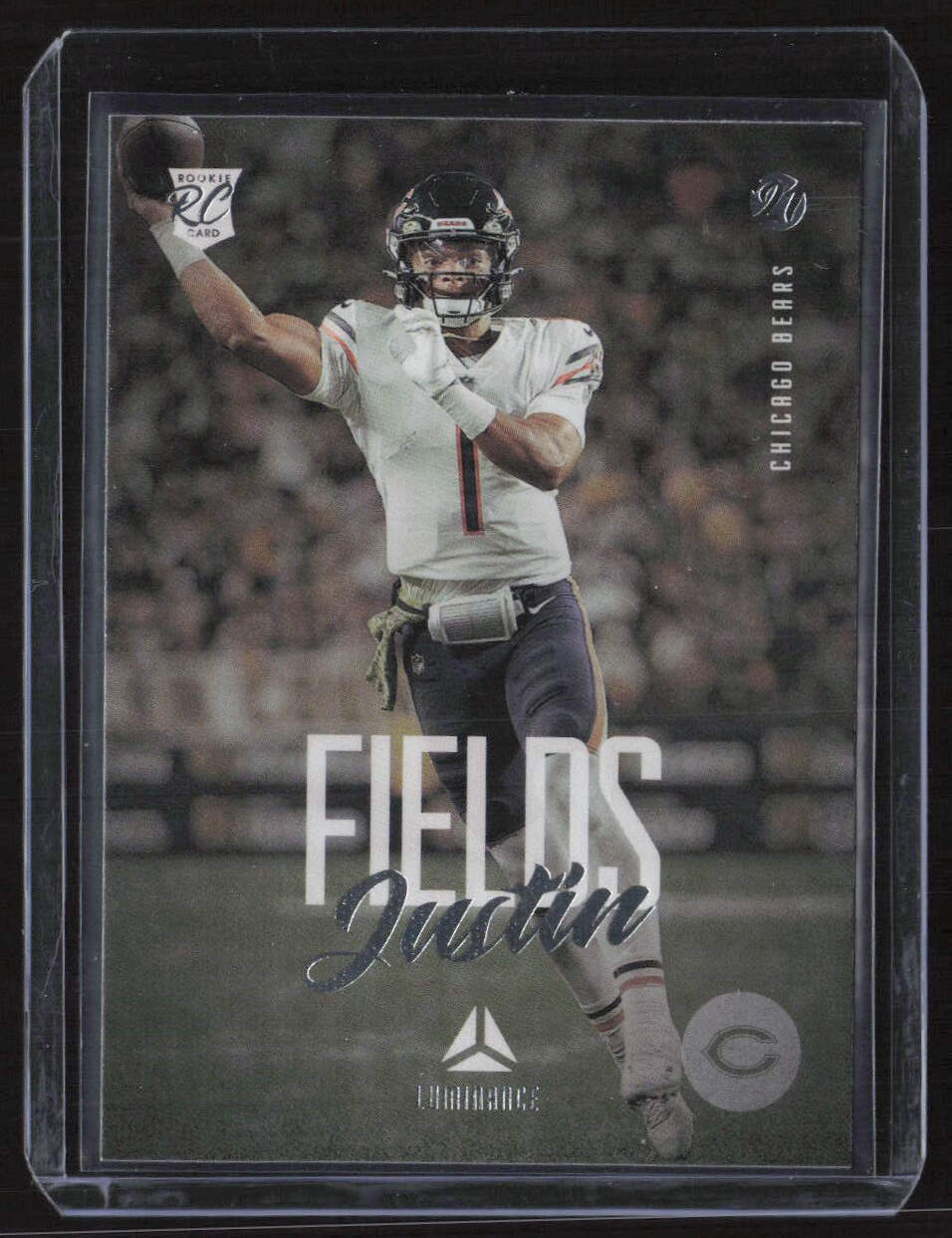 2021 Panini Chronicles Justin Fields Luminance Update Rookies #203
