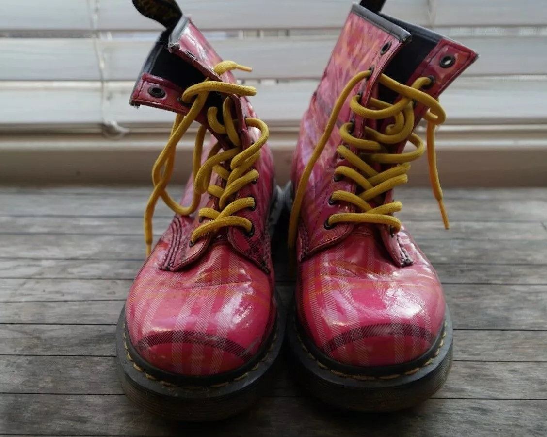 RARE dr. martens pink plaid 8 eyelet combat boot with laces womens size 6 | eBay