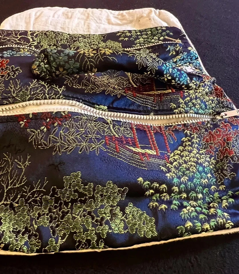 Bolsa organizadora de joyas de satén cosméticos de viaje plegable con cremallera Foto 3 de 4