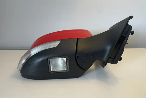 FORD FOCUS WING MIRROR 2014 O/S or RIGHT ELECTRIC FOLDING /PUDDLE LIGHT E9024550