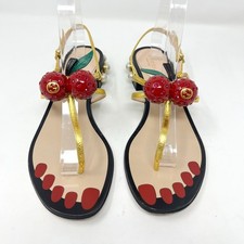 Gucci Gold Leather Hatsumomo Cherry Thong Sandals Pearls GG Flat size 38 EU