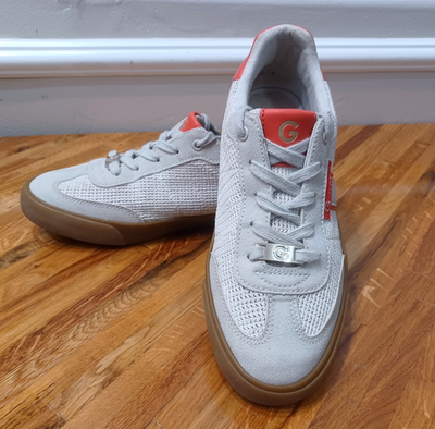 #ad GBG By Guess Los Angeles Women#x27;s Size 7.5W Orange amp; Cream Tennis Shoes $12.95