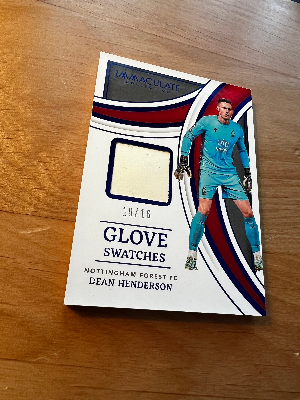 Dean Henderson 22-23 Immaculate Manchester United Match-worn Glove Swatch /16 view 5