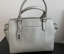 Tignanello Women's medium Leather Handbag Pale metallic silver exc cond 