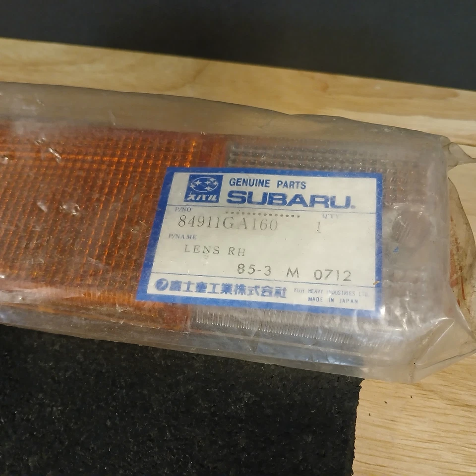 1980's Subaru DL GL Front Park Signal Lense RH # 84911GA160 NOS OEM Genuine - Image 3 of 4
