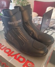 Daytona Arrow Sport GTX Motorradstiefel Größe 48 Schwarz NEU Karton Wasserdicht