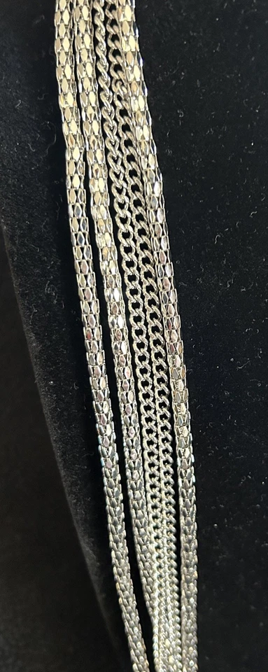 Hermoso Collar Multi Cadena Jennifer Lopez JLo Tono Plata Foto 2 de 4
